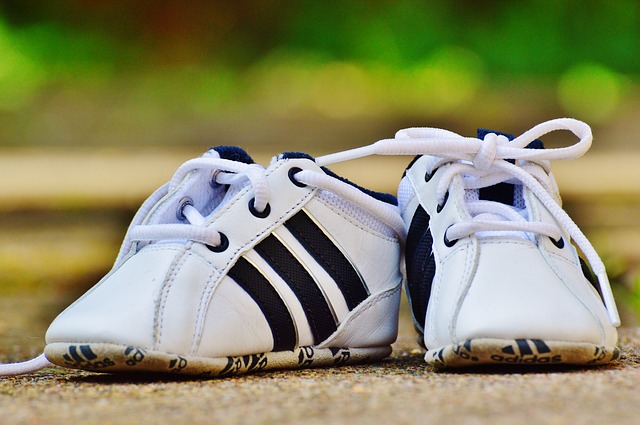 baby-shoes-974710_640