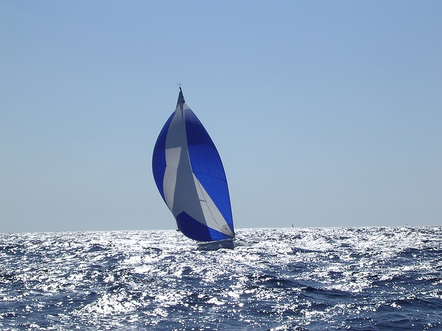 sailboat-387638_640