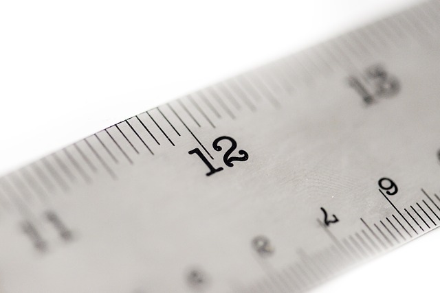 inches-953424_640
