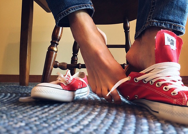 sneakers-1434505_640