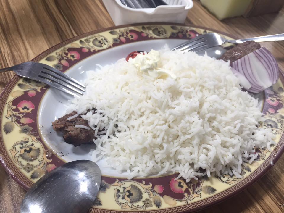 大衆レストランで食べたイランのご飯